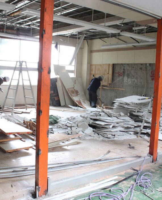 解体工事中の現場